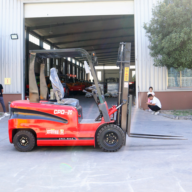 Özel 2.0 Tonluk Forklift Kamyo - Heavy Equipment Logistics incelemesi ve fiyatı